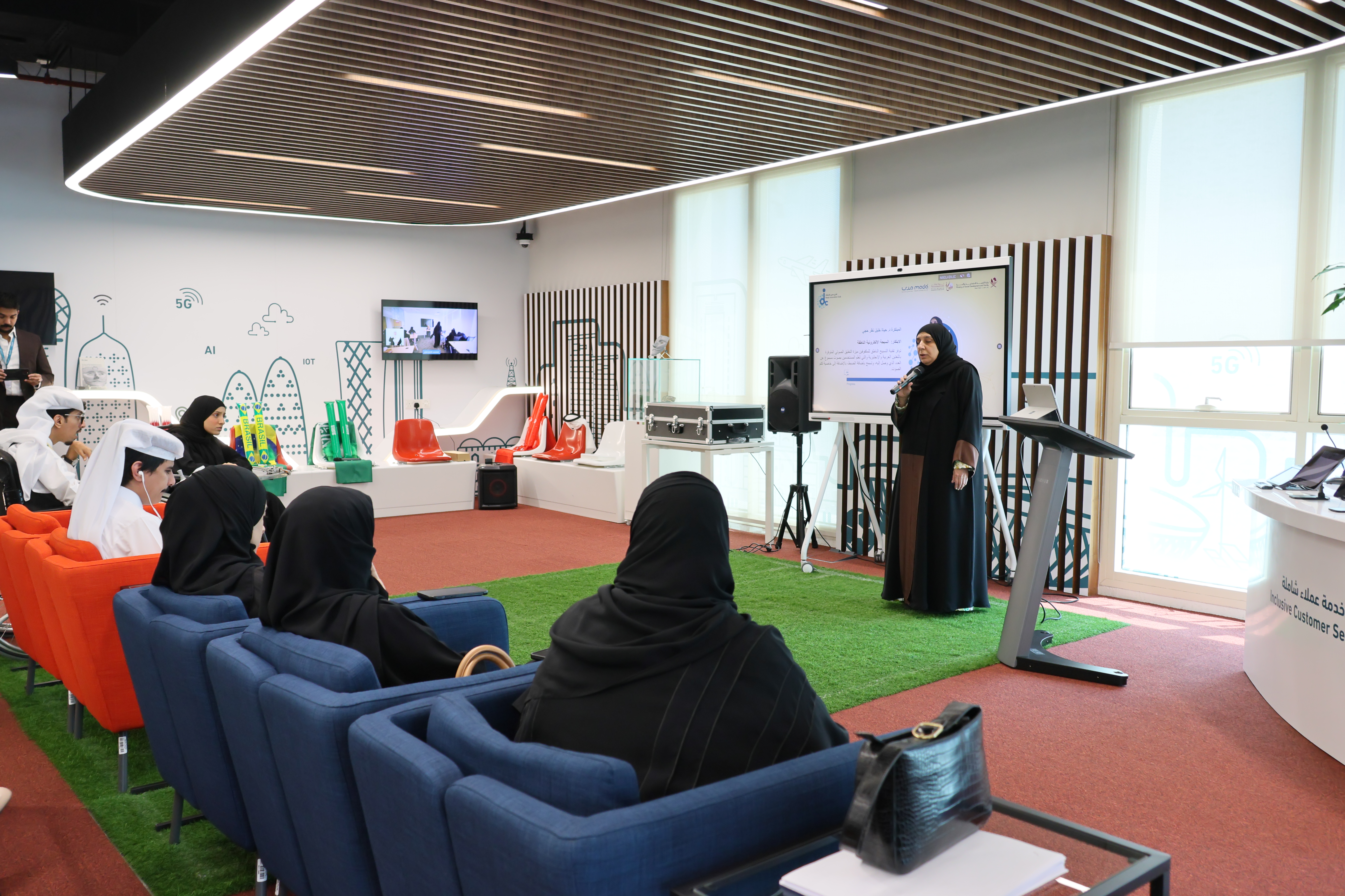 Ministry of Social Development and Family Organizes "You Can" Workshop for Innovators and Creators of the Center for Assisted Technology (Mada).